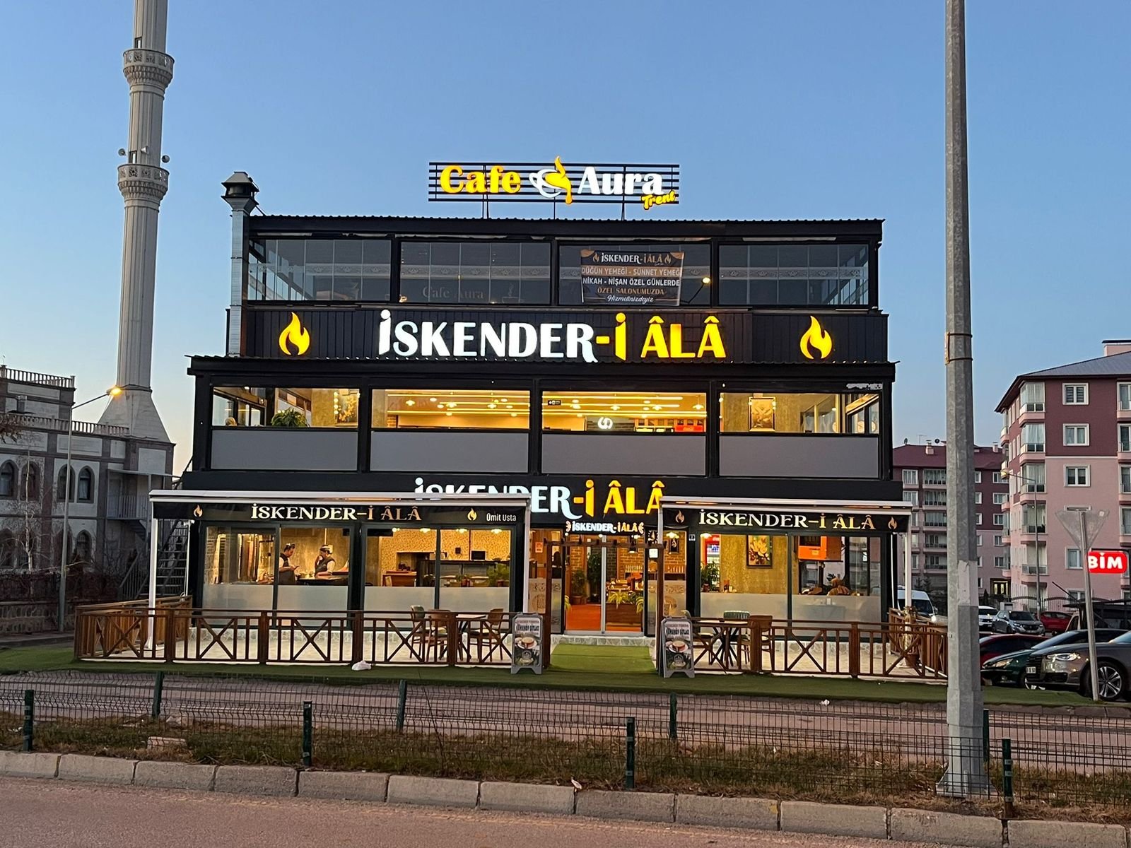 Işıklı cephe tabelası uygulaması