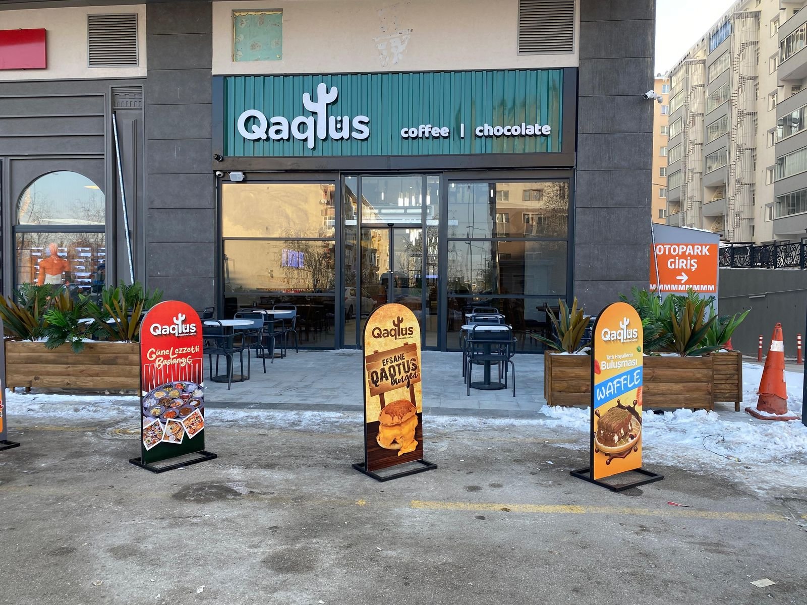 Kafe cephe tabelası uygulaması